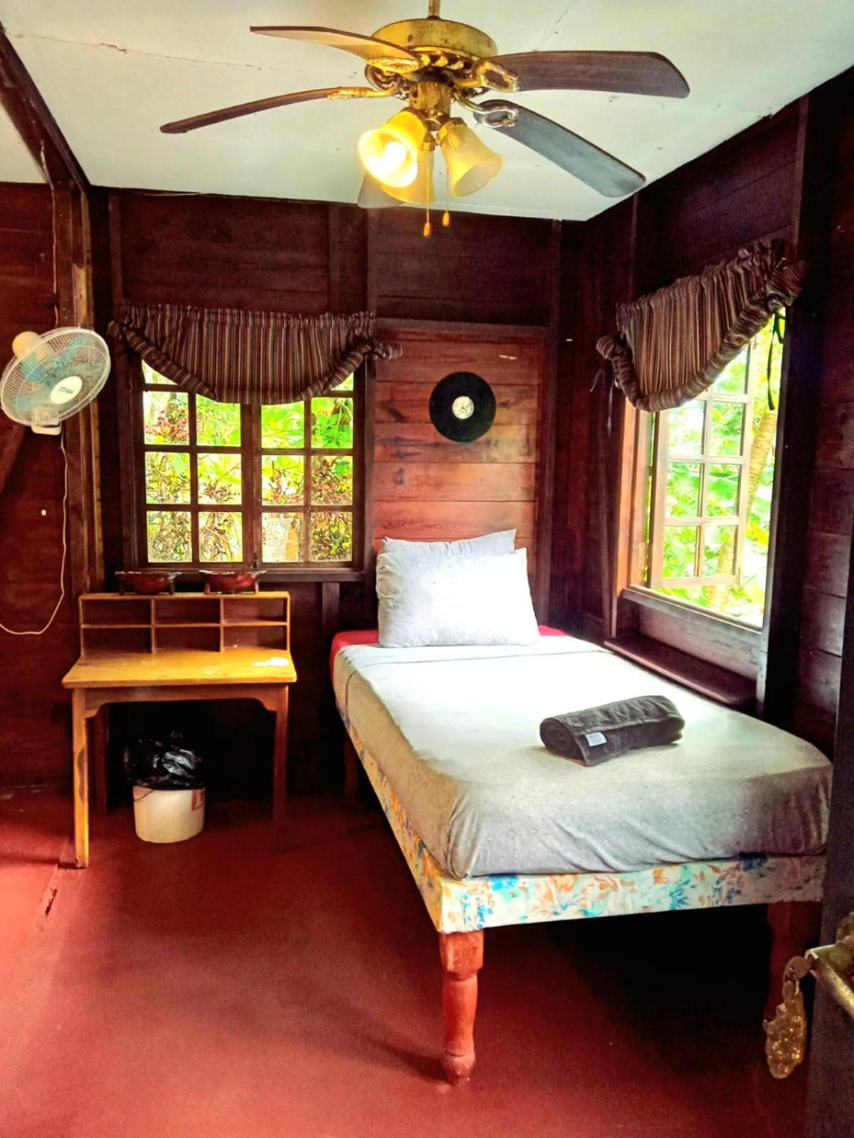 La Familia Guest House And Natural Farm Port Antonio Exterior photo